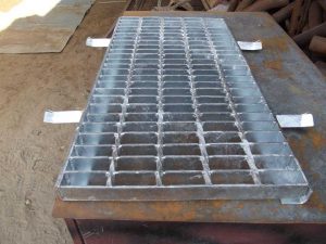 Grating steel floor structure